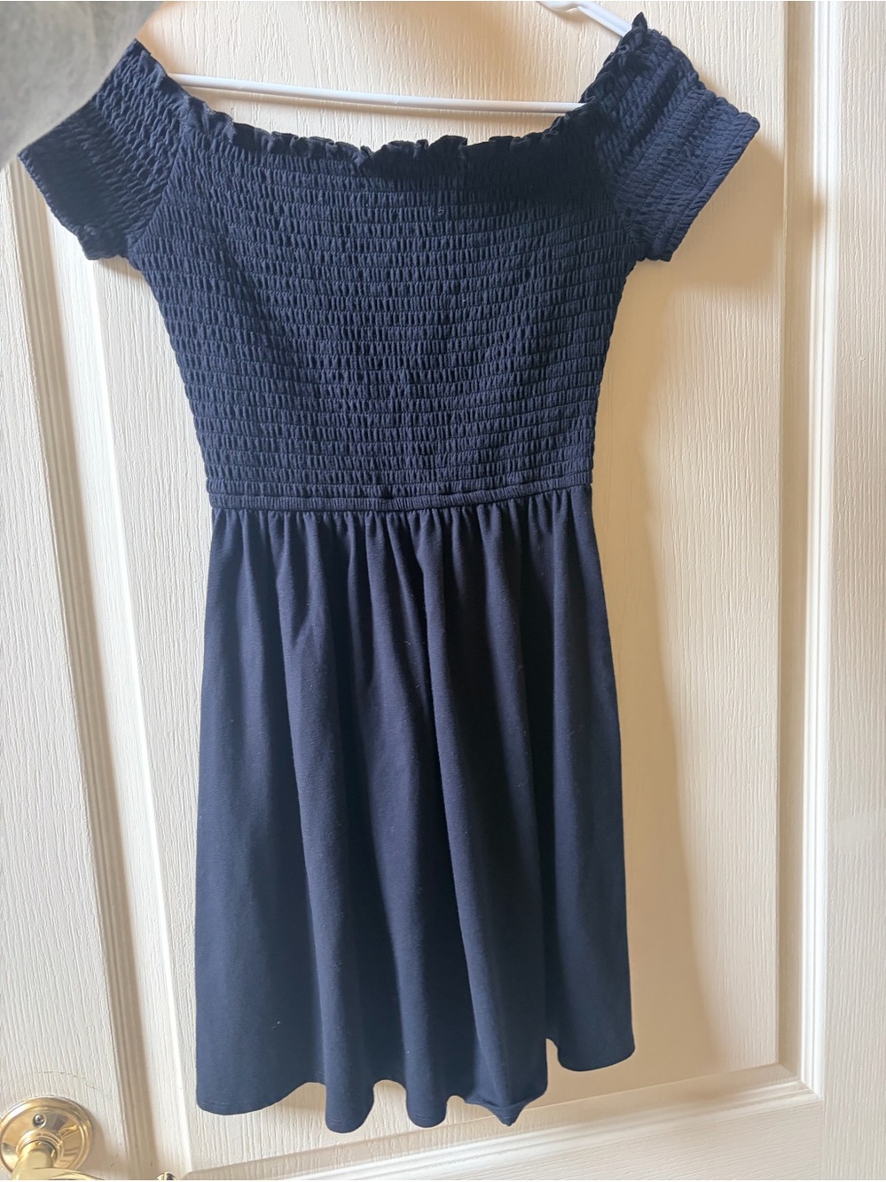 Hollister Girls Off-Shoulder Smocked black Dress - Size S